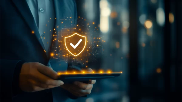 Consultora da Agicorr atendendo cliente sobre seguro de vida